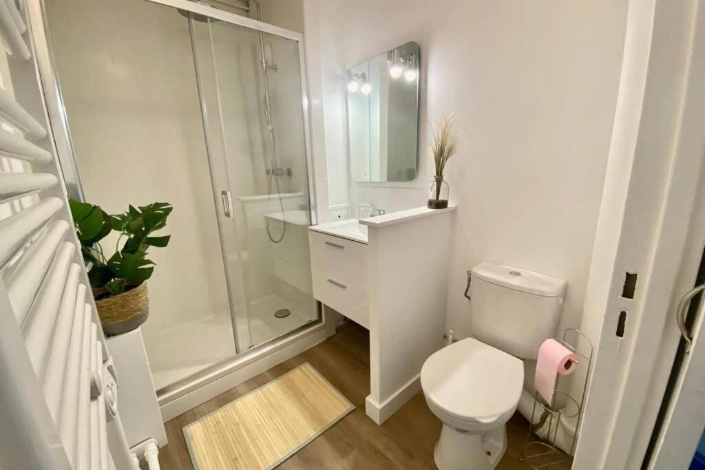 Grand F2 de 47m² au 15ème étage dans une résidence très calme Ruan Exterior foto